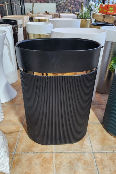 مغسلة ستاند فاخرة باللون الأسود والذهبي